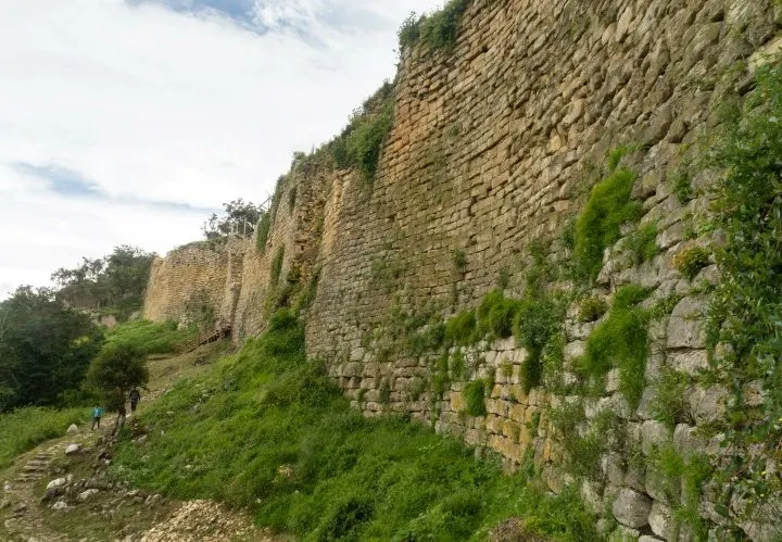 kuelap peru chachapoyas