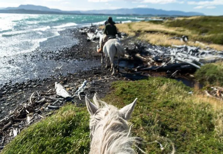 horse riding Patagonia Estancia La Peninsula