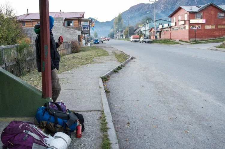 Hitchhiking along the Carretera Austral: a good way of traveling through Patagonia on a budget. 