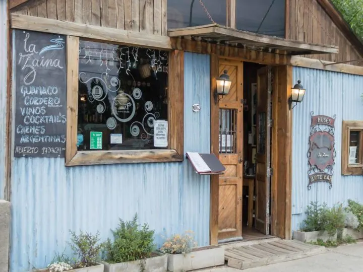 The front of La Zaina, a restauant in El Calafate housed in a corrugated iron building