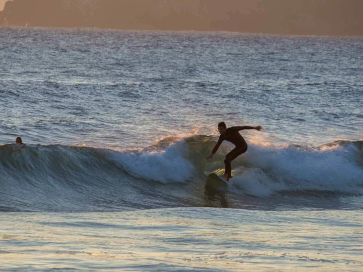 Surfing on the beaches of Concón 