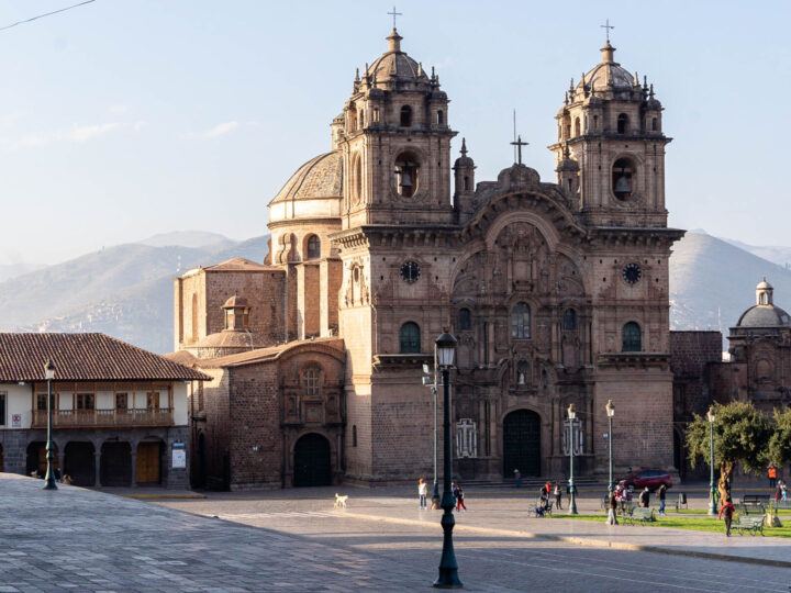 Cusco's Iglesia de la Companía de Jesús on the Plaza de Armas 