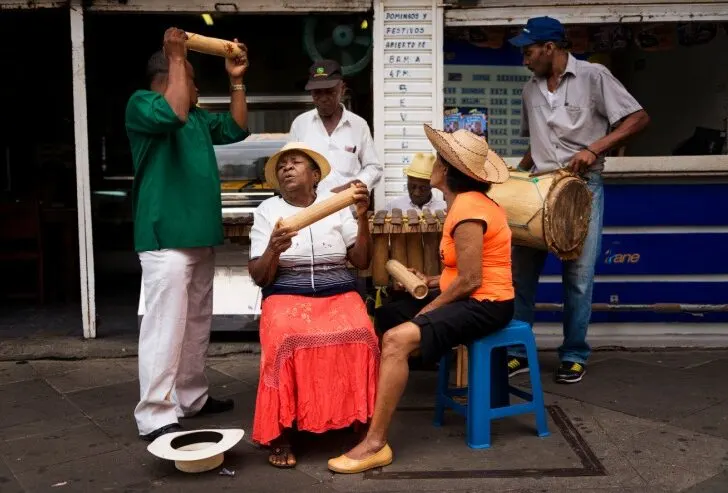 Street musicians playing on the streets of La Boquilla