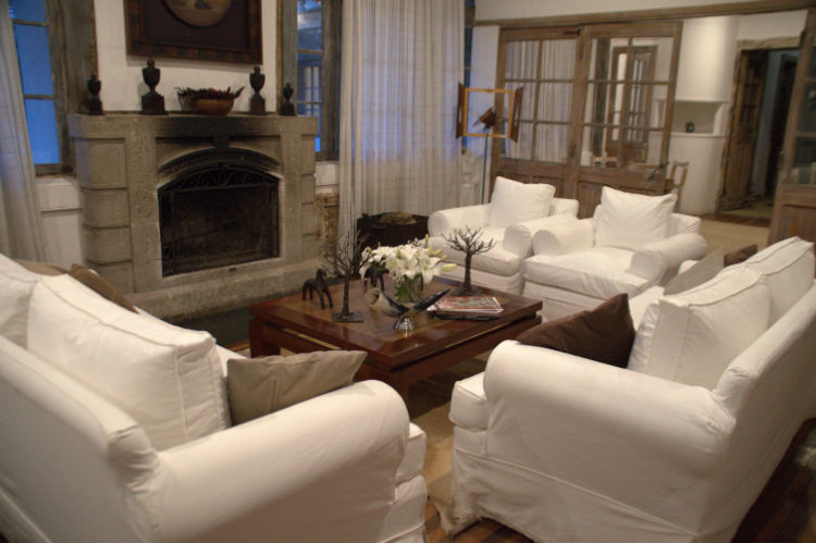 Common area at Casa Silva with a fireplace