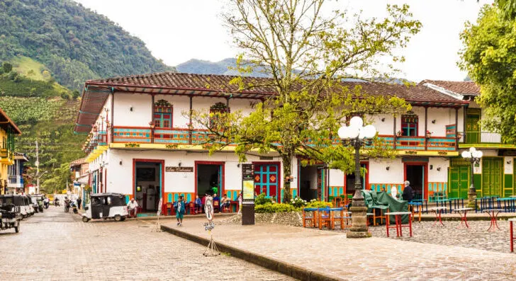 Buildings-Surrounding-The-Plaza-Principal-in-Jardin-Colombia