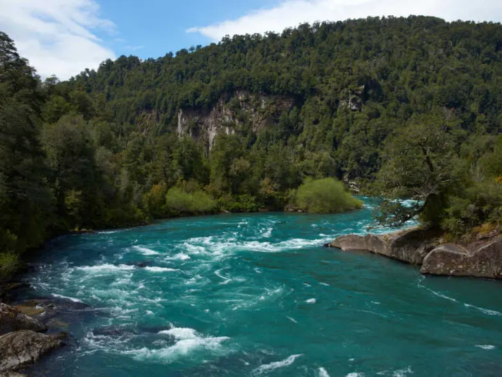 River Futaleufu flowing through a forested valley in the Aysn Region of southern Chile. The river is renowned as one of the premier locations in the world for white water rafting.