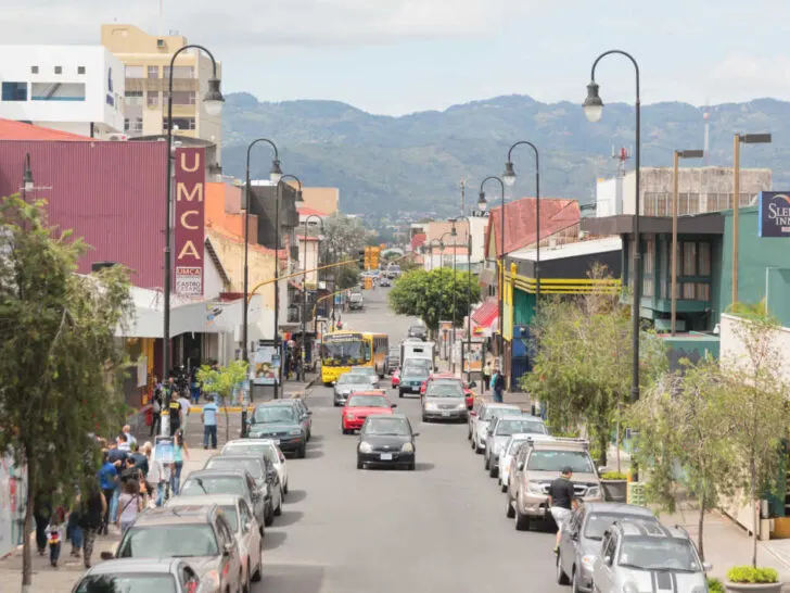 A panoramic view of one of the busiest streets in downtown San Jose, Costa Rica.