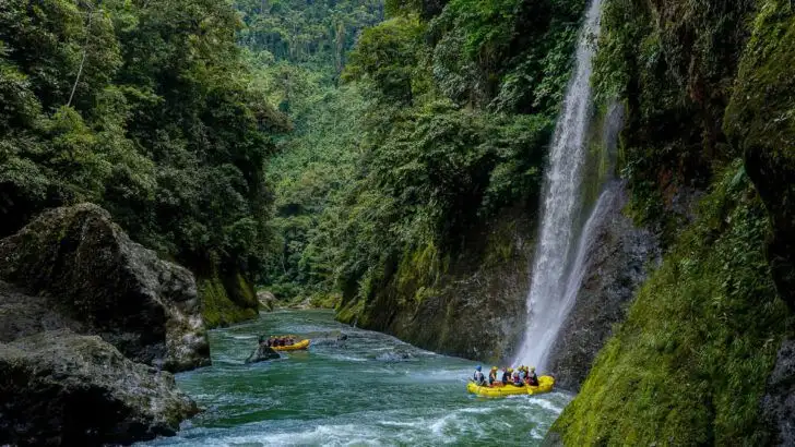 Whitewater Rafting the Río Pacuare: Why You Should Choose an Overnight Stay